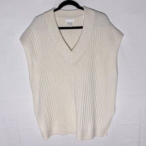 5/$25 Old Navy Oversized Cream Ribbed V Neck Sweater Vest M